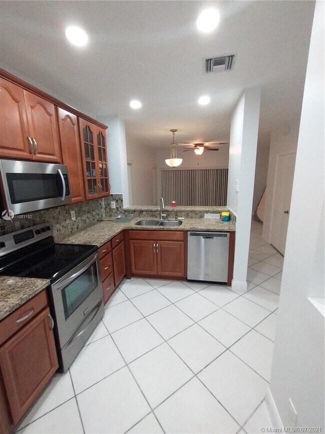 Foto del edificio - 322 SW 120th Ave