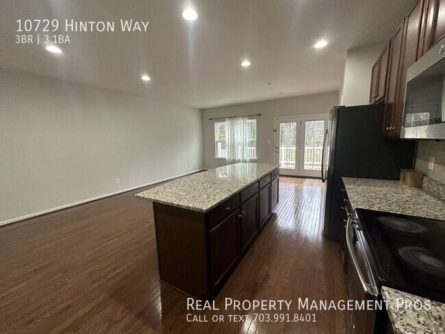 Building Photo - Qualify for a zero deposit? Deck backing t...