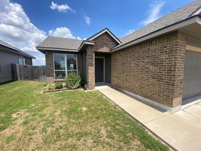 Building Photo - 2012 Dade Loop
