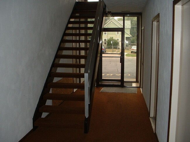 Building Photo - 1444 W 16th St