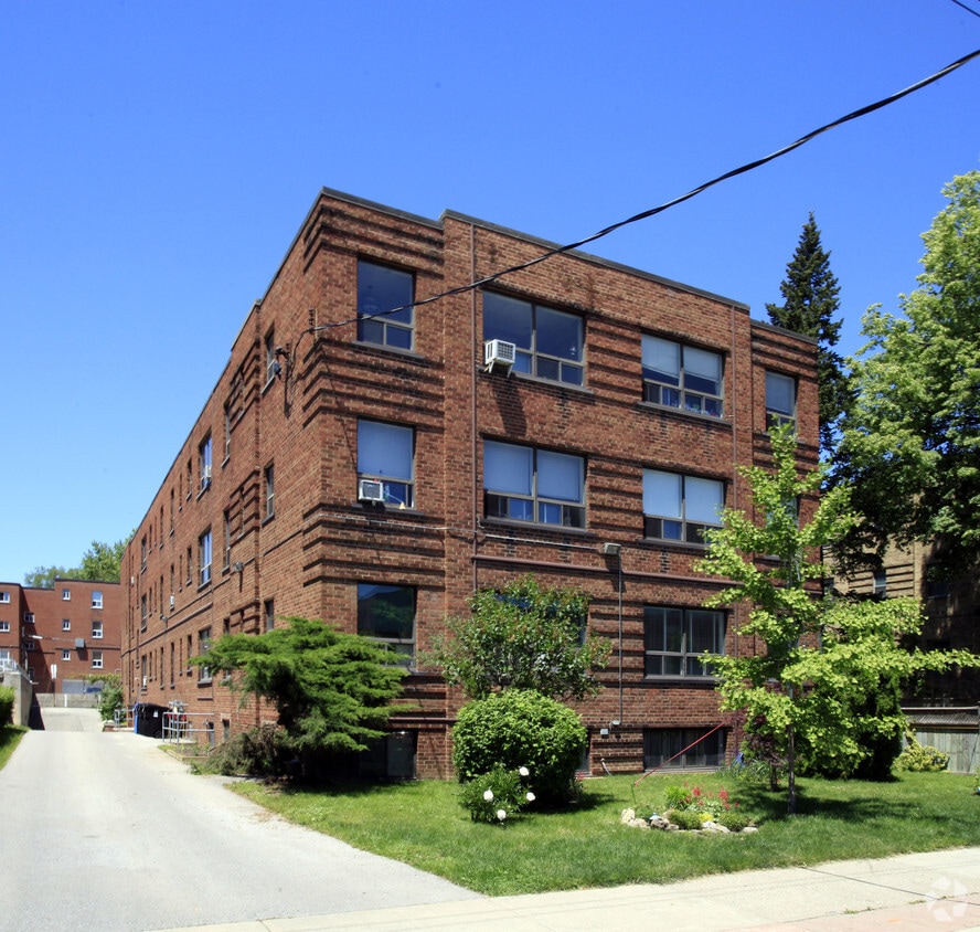 Primary Photo - 20 Anglesey Blvd
