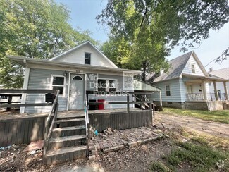Building Photo - 908 E 3rd Ave