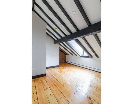 Building Photo - 13 Park St