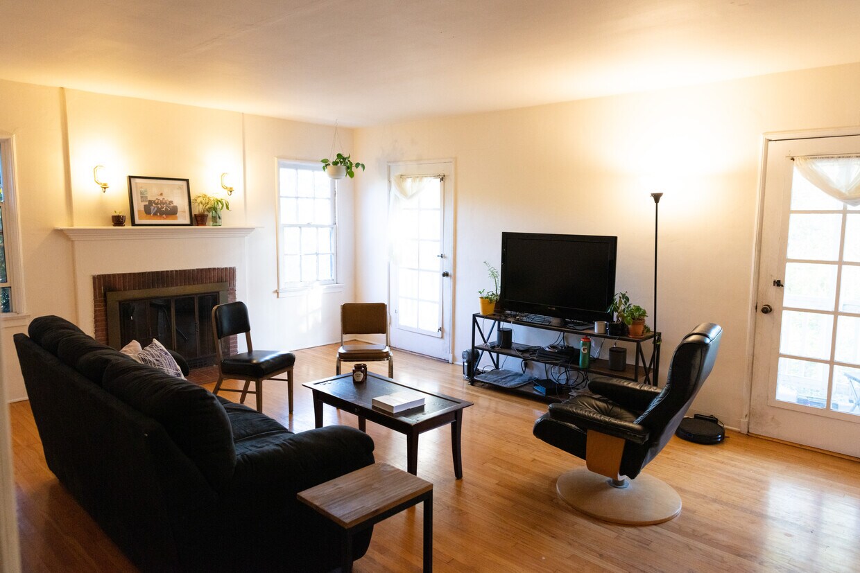 Foto principal - 1746 Midvale Ave