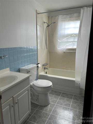 Building Photo - 114 Wilson St