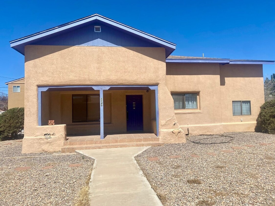 Primary Photo - 1145 E Mesa Ave