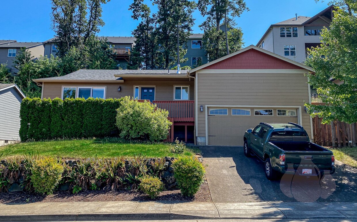Primary Photo - Gorgeous and Spacious South Salem Home