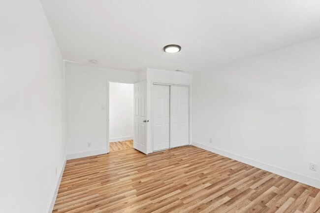 Foto del edificio - 2887 Fordham St