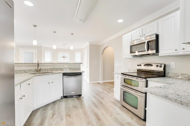 Building Photo - 125 Heaton Dr