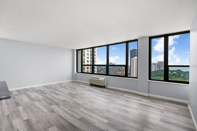 Building Photo - 5100 N Marine Dr
