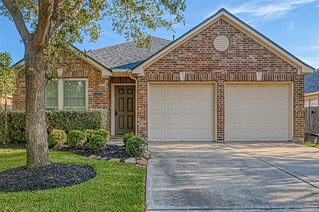 Foto principal - 5523 Stoneridge Ct