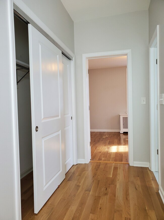 Foto del edificio - 43 S Adelaide Ave