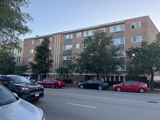 Foto del edificio - 7120 N Sheridan Rd