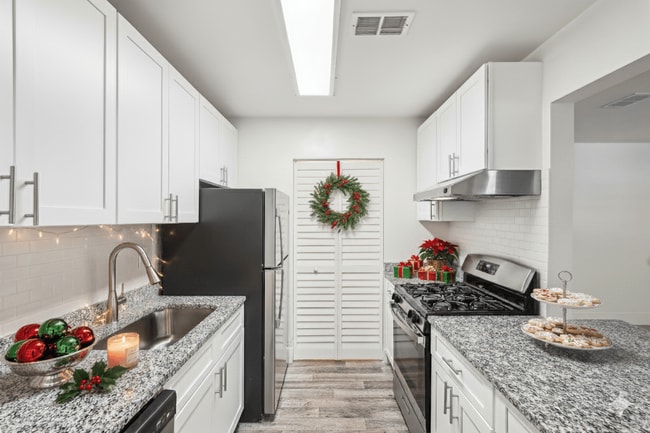 Virtually Staged - Wesley Trevento Apartments at Lithia Springs