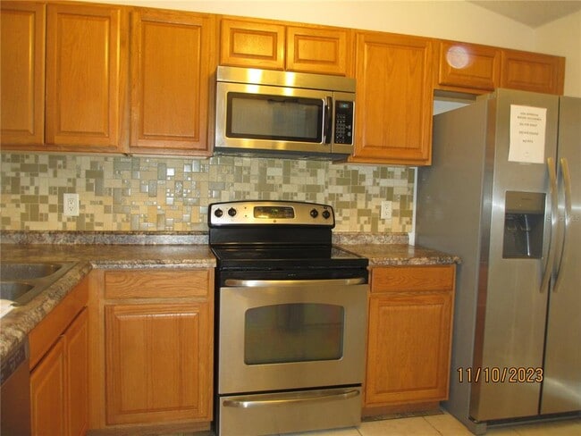 Building Photo - 50 Silver Falls Cir