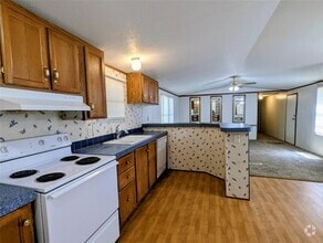 Building Photo - 560 Meridian