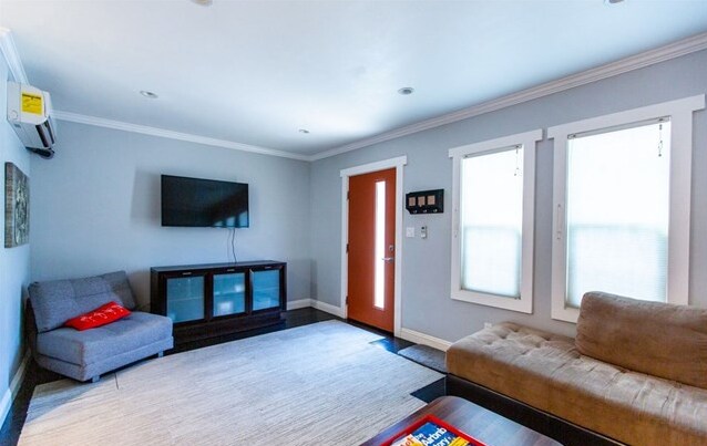 Foto del edificio - 1548 Silver Lake Blvd