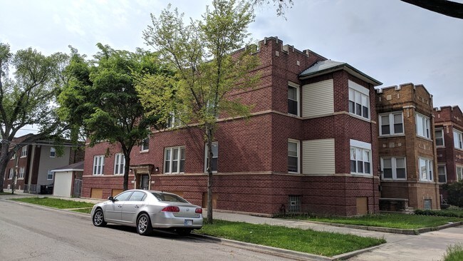 Building Photo - 1106 W 78th St