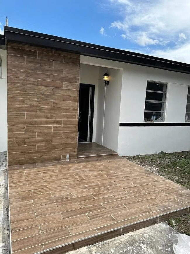 Foto del edificio - 3201 SW 98th Ave