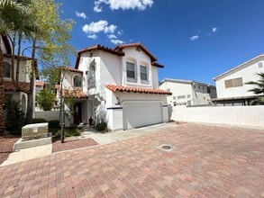 Building Photo - 8754 Villa La Rae Ave