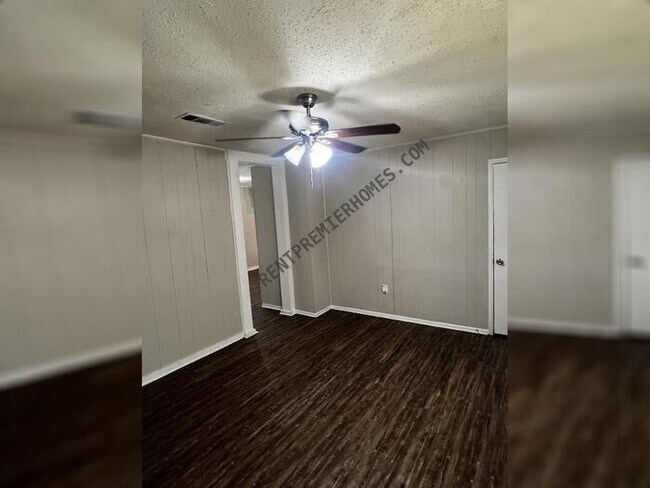 Foto del edificio - 6617 Whippoorwill Ln