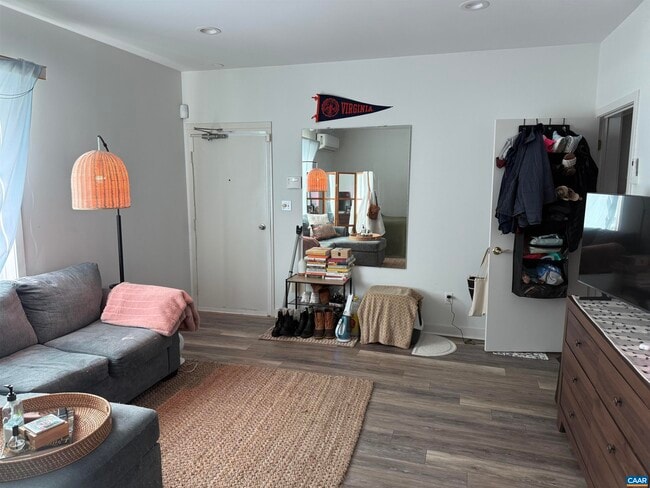 Building Photo - 1311 Wertland St