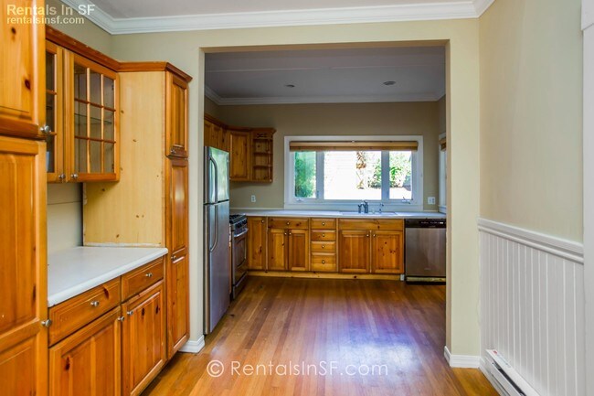 Building Photo - 1420 Taraval St