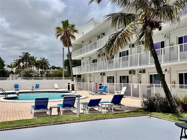 Building Photo - 1480 S Ocean Blvd