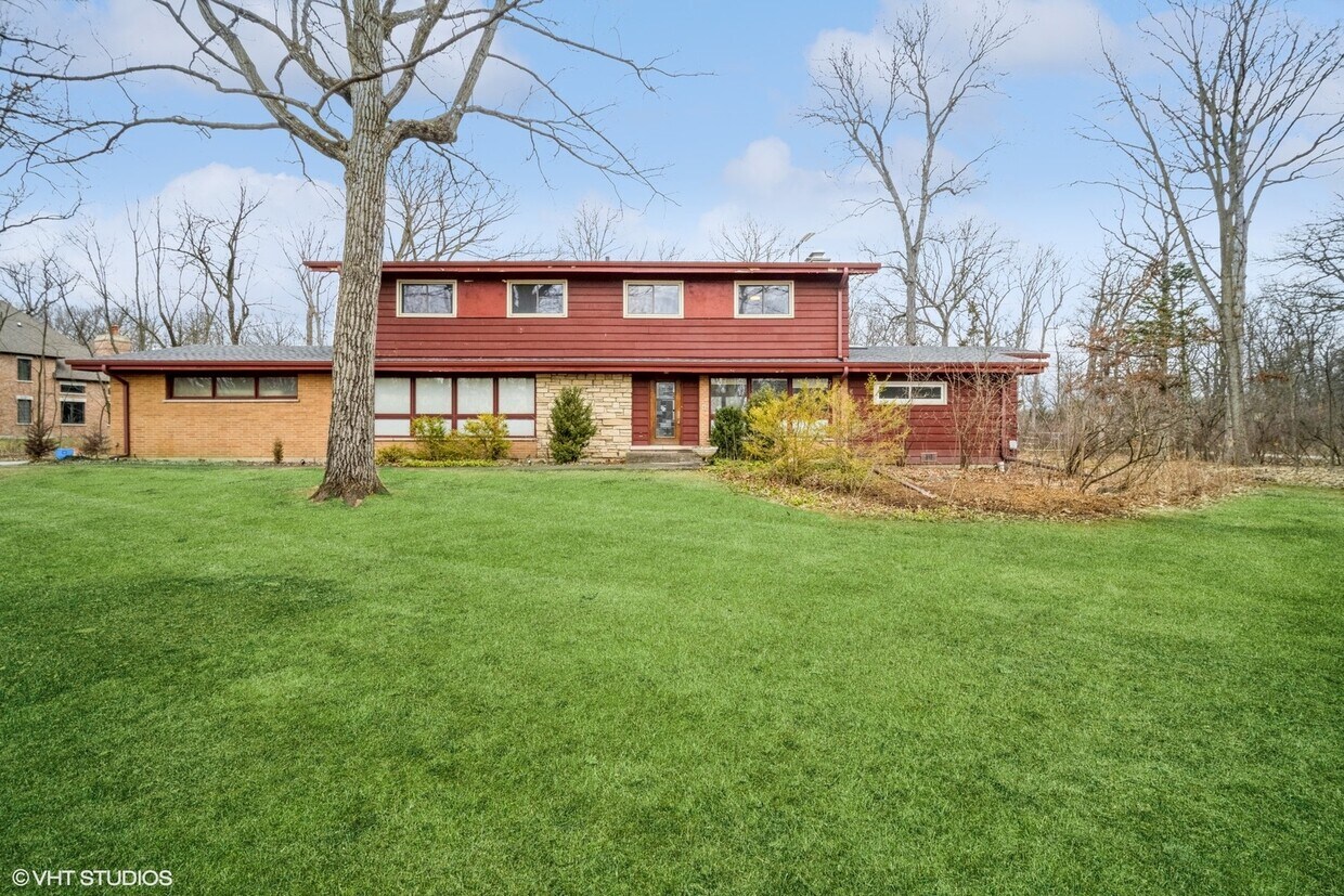 Primary Photo - 1330 Woodland Ln