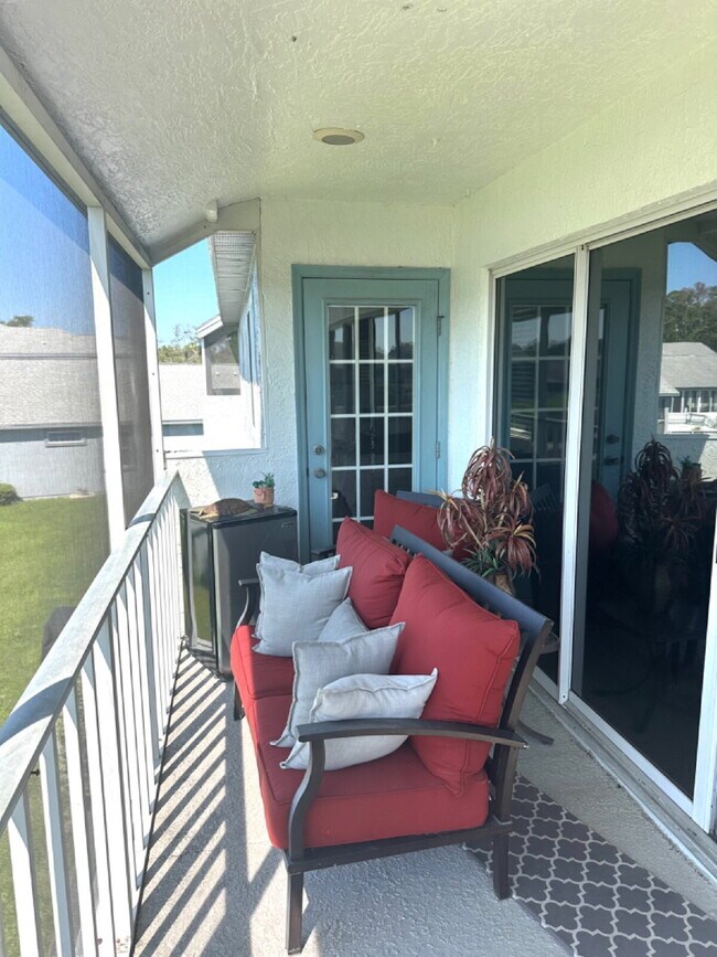 Building Photo - Fully Furnished Waterfront Condo For Rent!