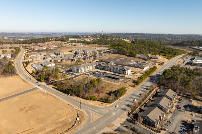 Foto aérea - Summit Senior Living at Chenal Valley