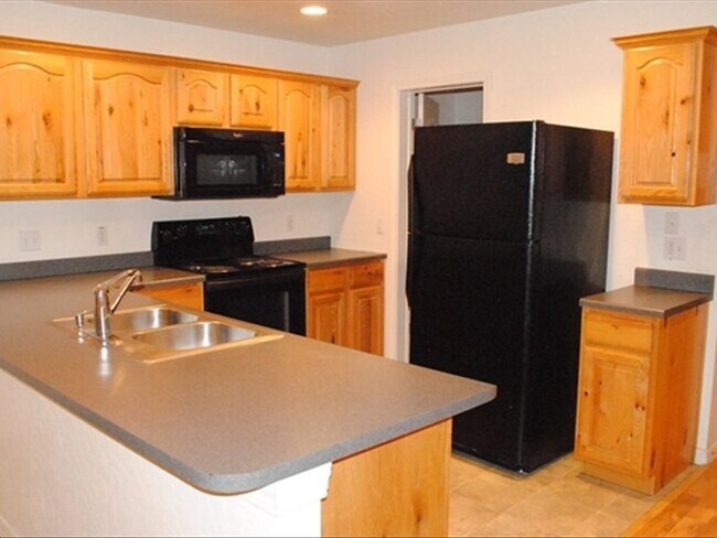 Building Photo - 1978 S 650 E