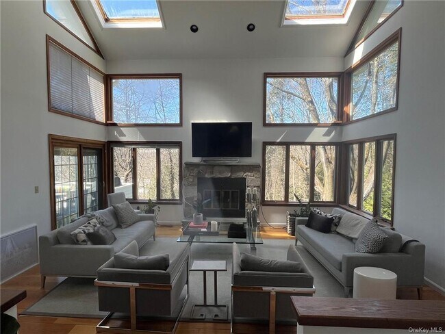 Foto del edificio - 33 Walworth Ave