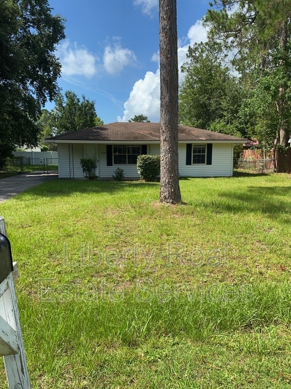 Building Photo - 228 Pointe S Dr