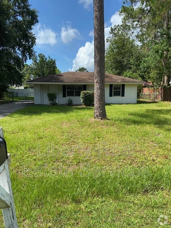 Building Photo - 228 Pointe S Dr