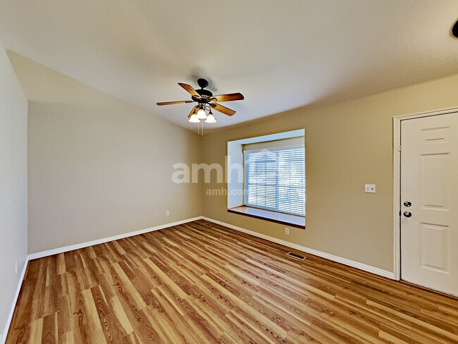 Foto del edificio - 2742 W Sandi Drive