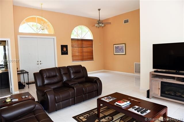 Foto del edificio - 1300 SW 104th Ave