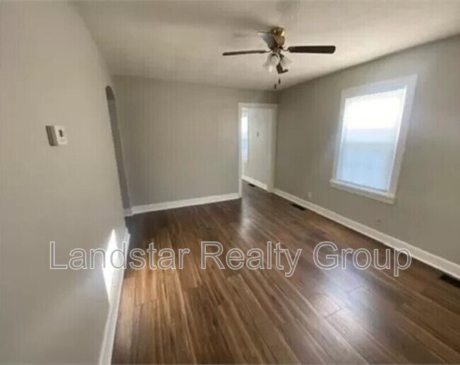 Foto del edificio - 1319 Thornberry Ave