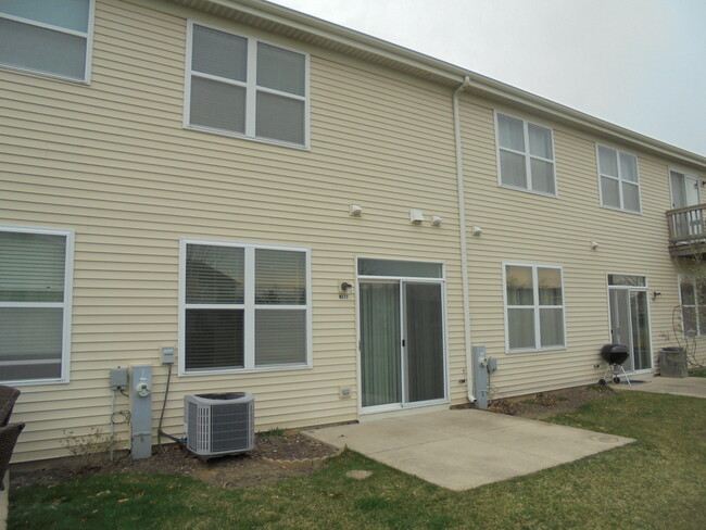 Building Photo - 1277 Waverly Dr