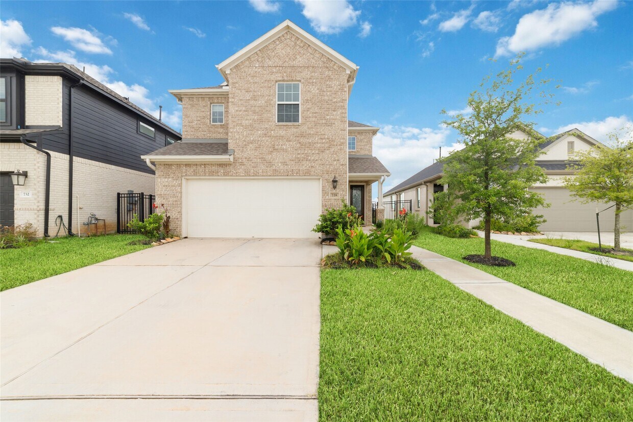 Foto principal - 728 Lake Lacosta Dr
