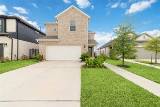Building Photo - 728 Lake Lacosta Dr