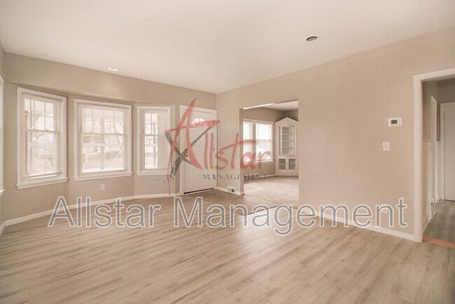 Building Photo - 3085 Somerton Rd