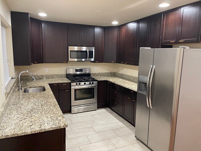 Foto del edificio - 5790 Roosevelt Way NE