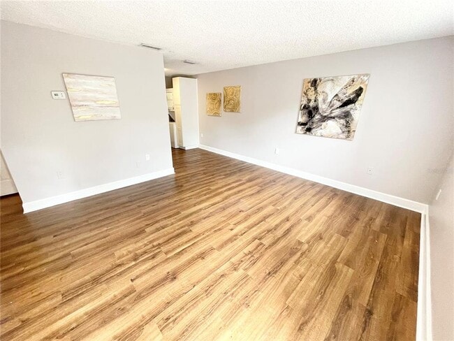 Foto del edificio - 813 S Fremont Ave