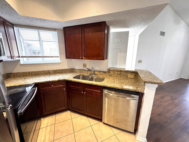 Photo - 1948 Lake Atriums Cir Townhome