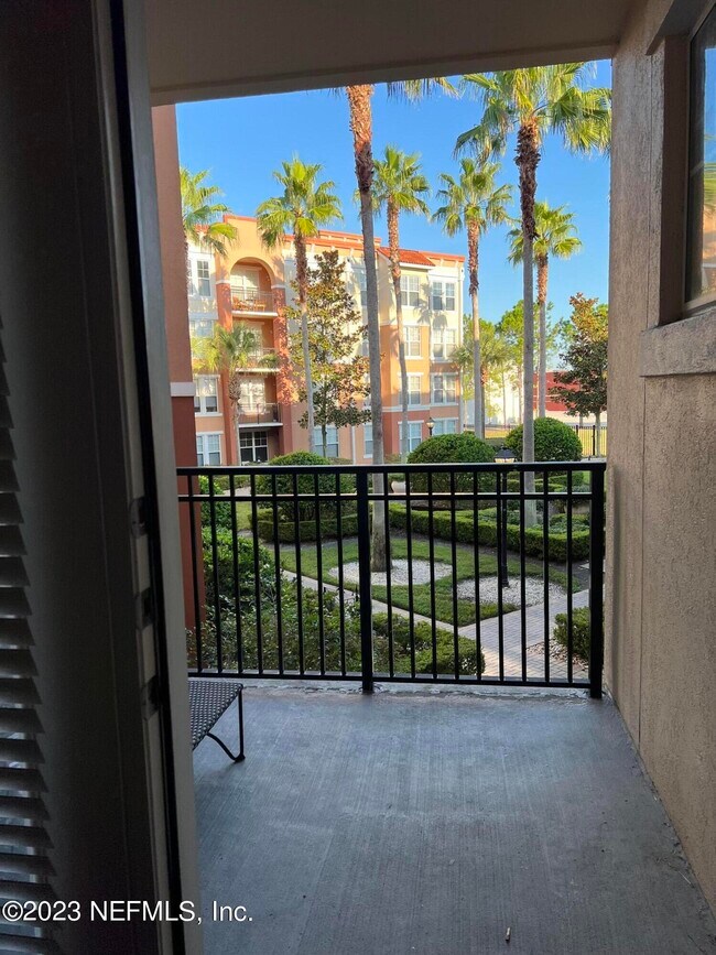 Foto del edificio - 10435 Mid Town Pkwy