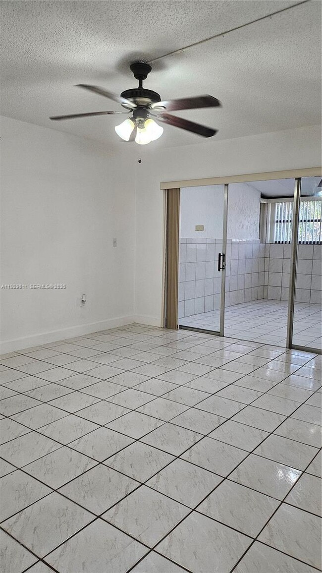 Building Photo - 10641 SW 108th Ave