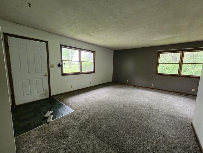 sala de estar - 6141 S State Rd 63
