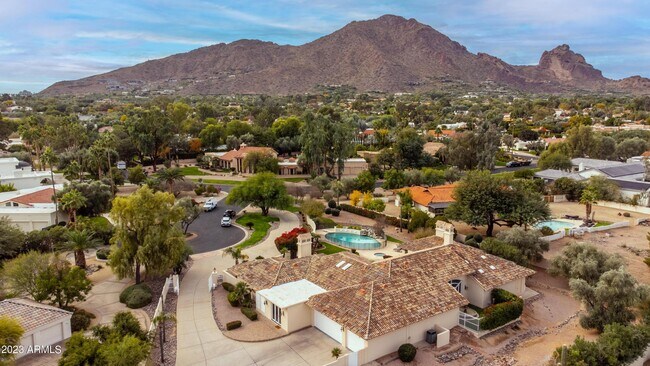Building Photo - 6310 E Huntress Dr