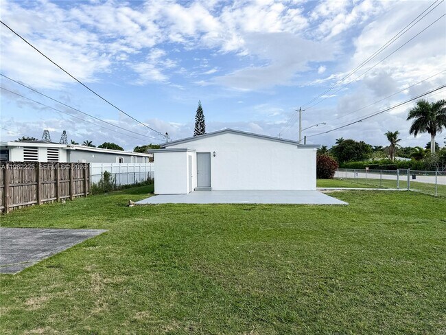 Foto del edificio - 1401 NW 8th Ave